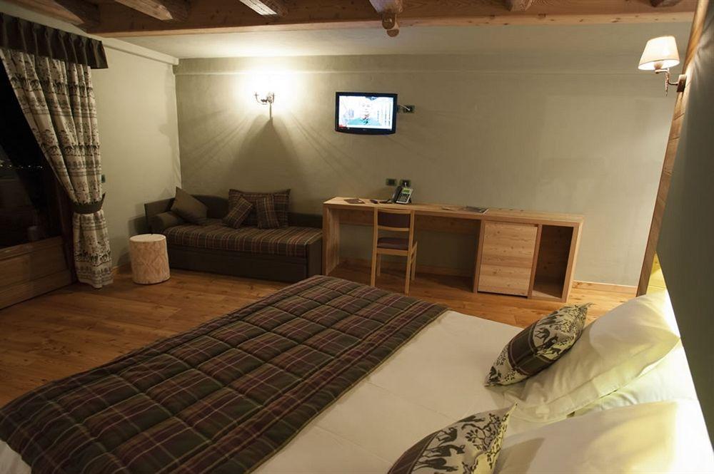 La Madonnina Del Gran Paradiso Wellness Hotel Cogne Exteriör bild